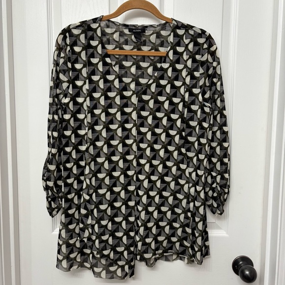 Alfani Tops - Alfani Asymmetrical Monochrome Geometric Long Sleeve Blouse